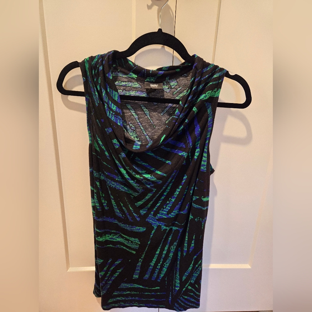 Women's sleeveless top